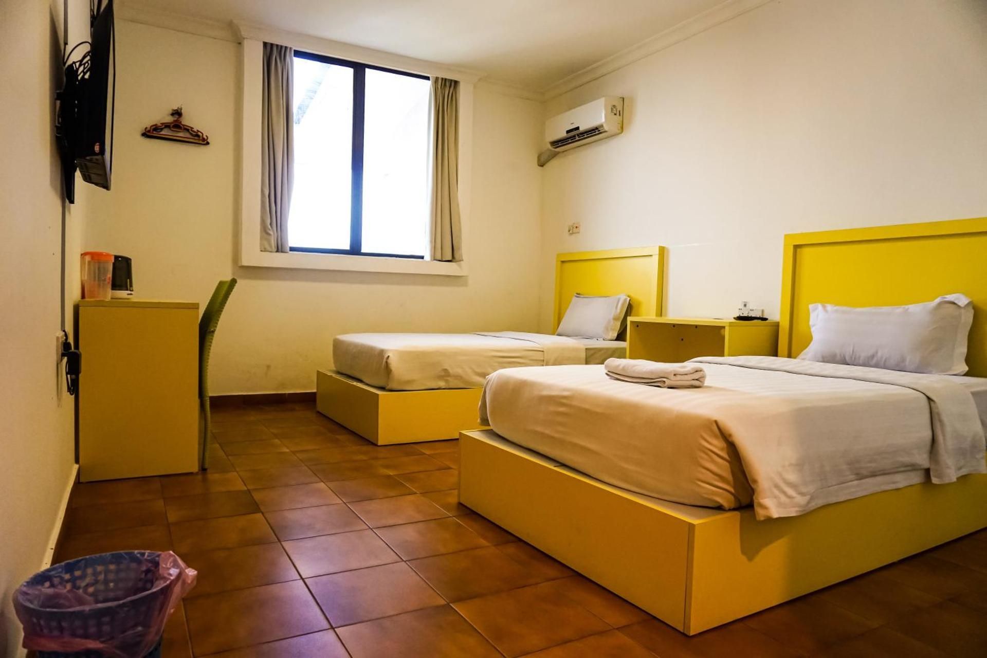 Standard Twin Room