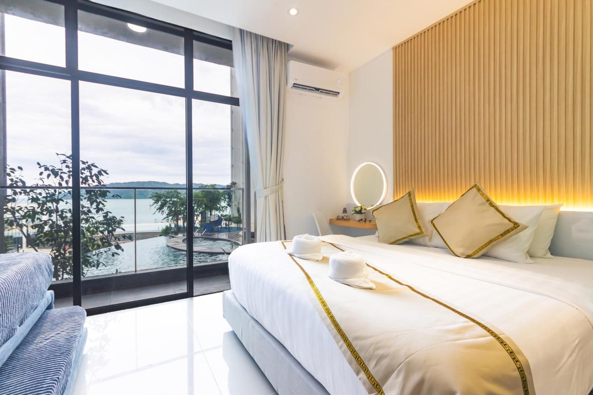 Suite with Sea View
