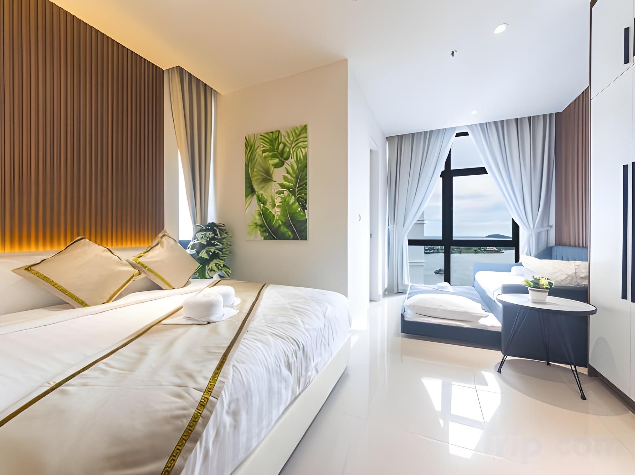 Sea View Suites 4