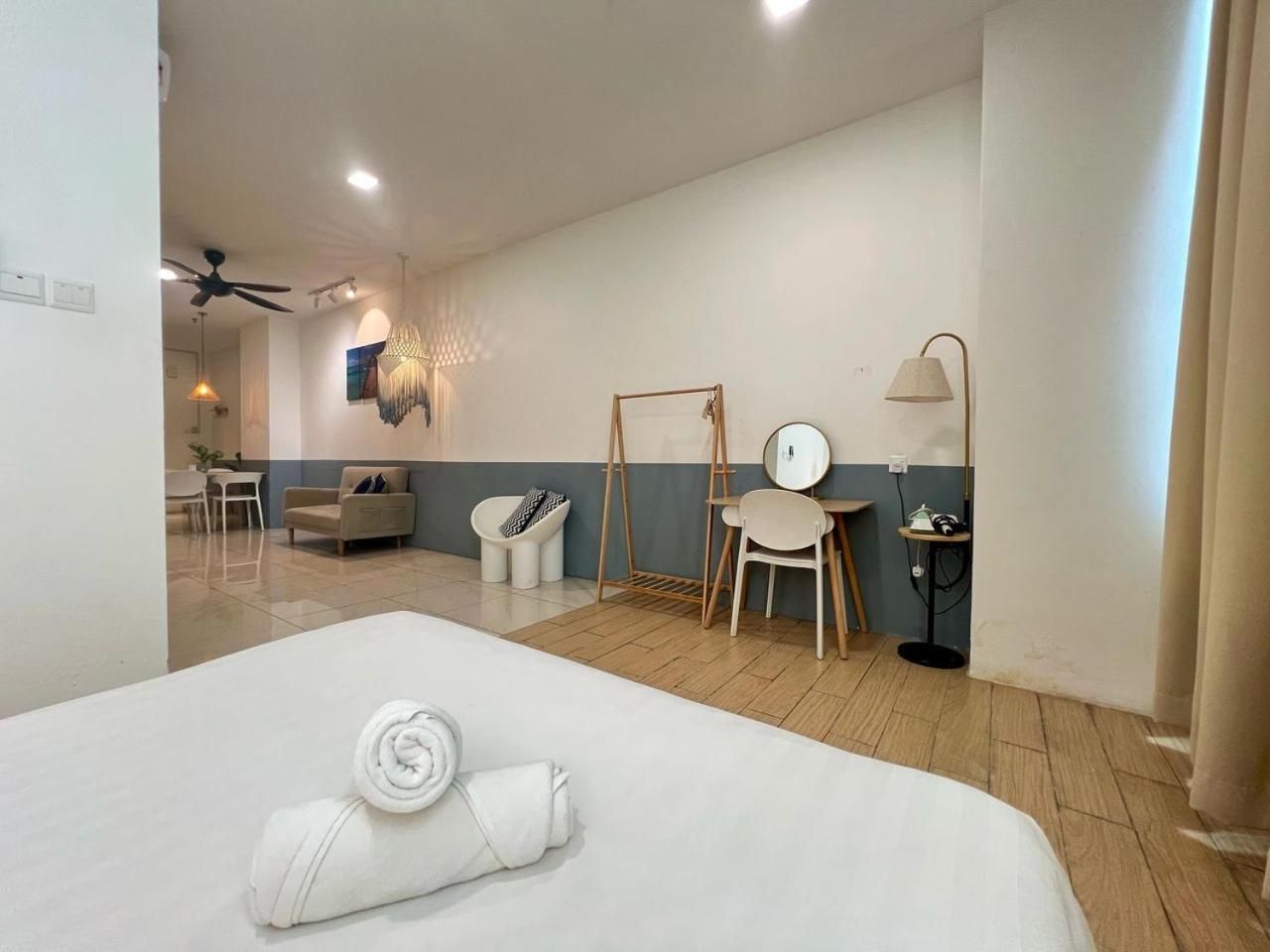 Studio Apartment