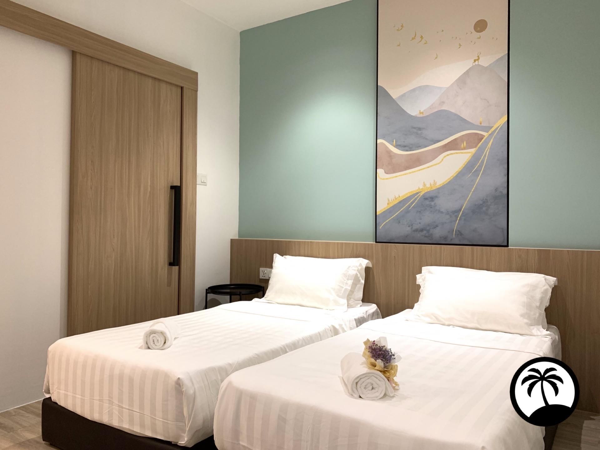 Twin Room with Private Bath