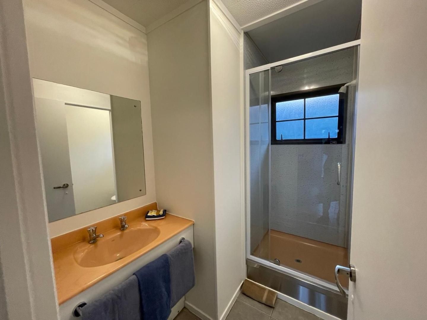 One-Bedroom Deluxe Apartment