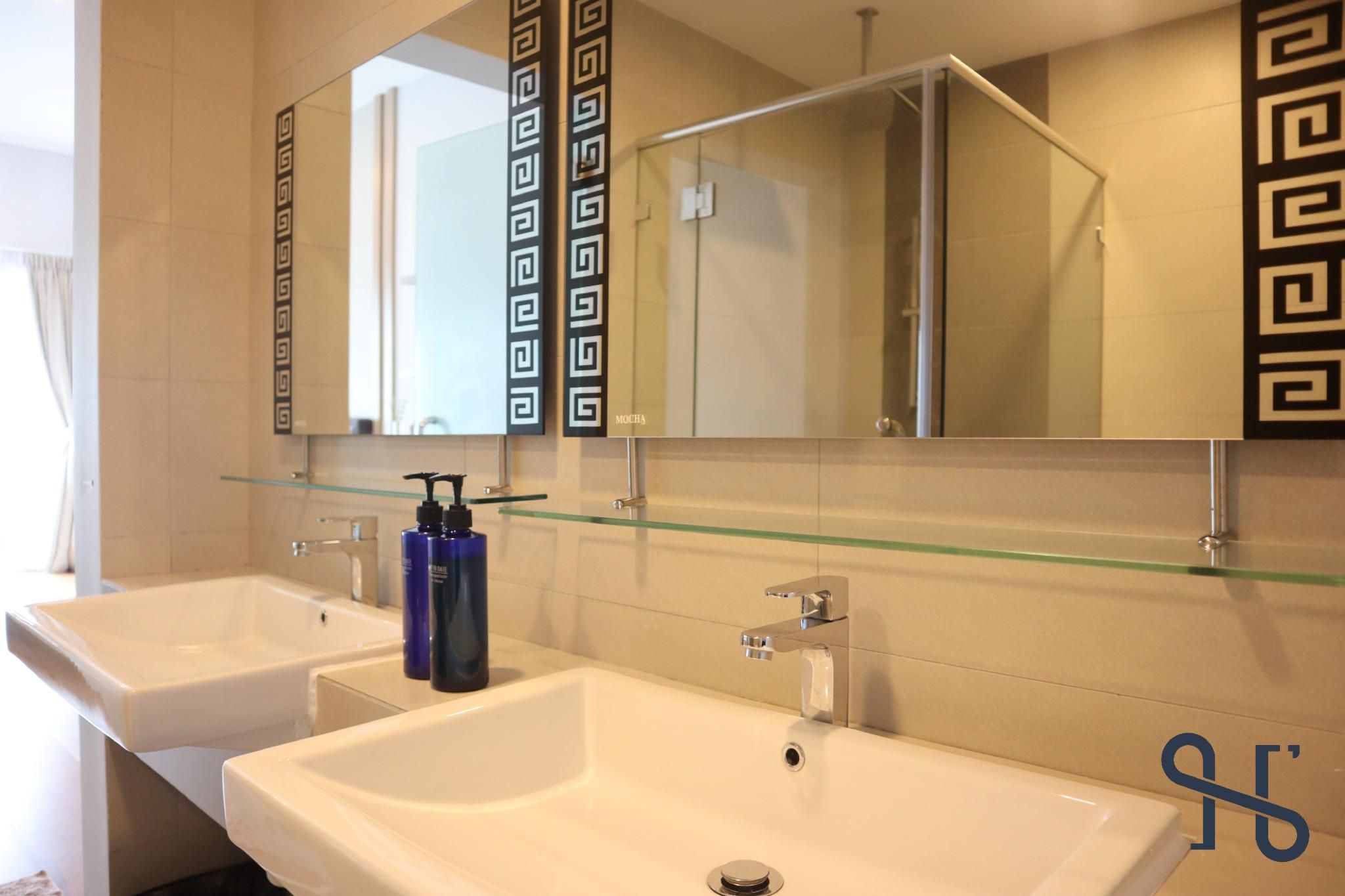 3-Bedroom Sea View Apartment