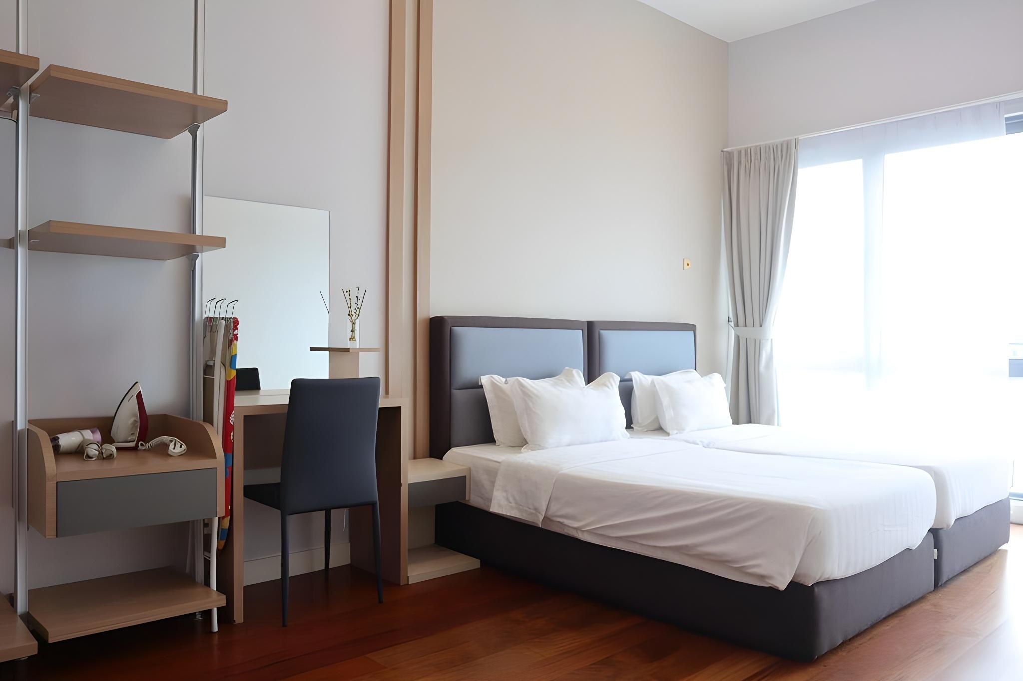 Premier 3 Bedroom Condo with Sea View (Non-smoking)
