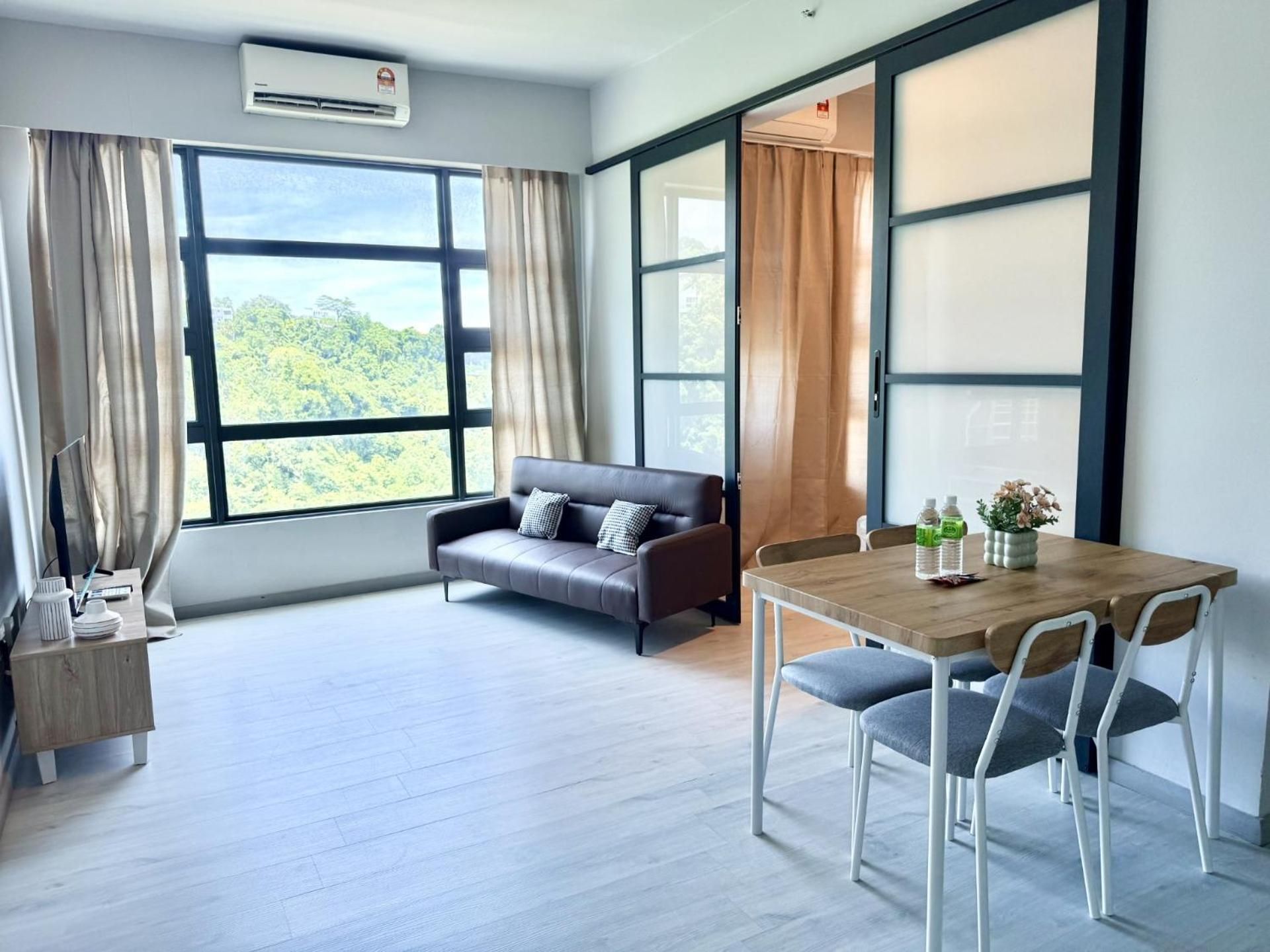 Two-Bedroom Apartment with Mountain View