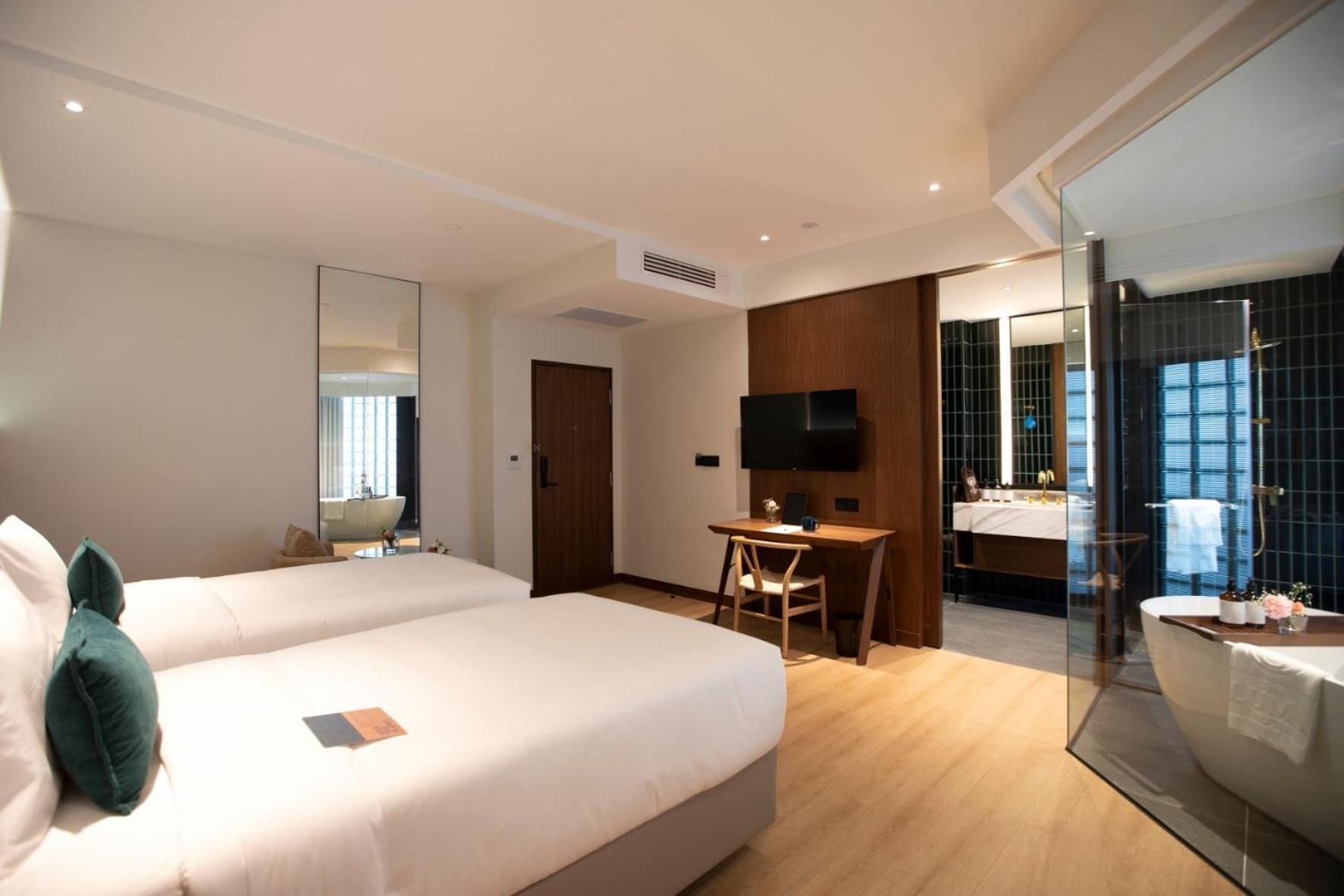 Palm Marvellous Hollywood Bedroom