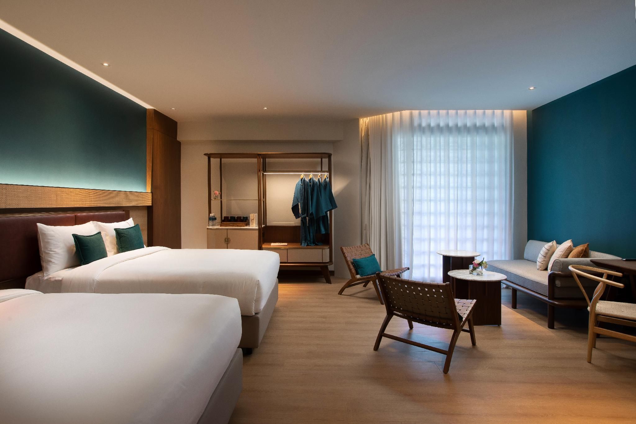 Green Luxury Bedroom