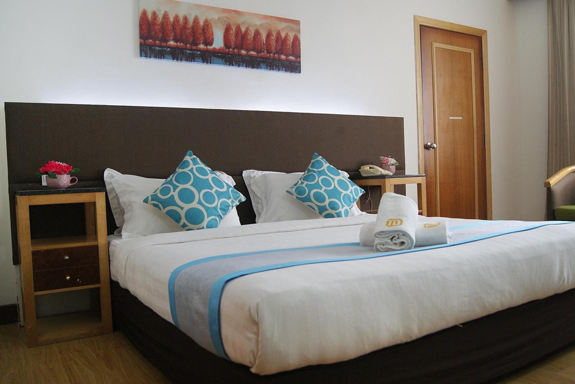 Deluxe - King Bed