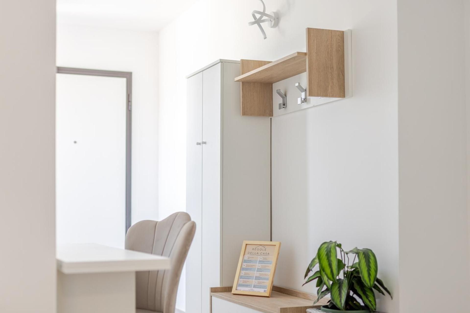 DandT HOME Quadruple Room with Private Bathroom 3