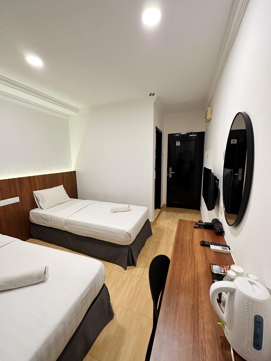 Standard Twin Room