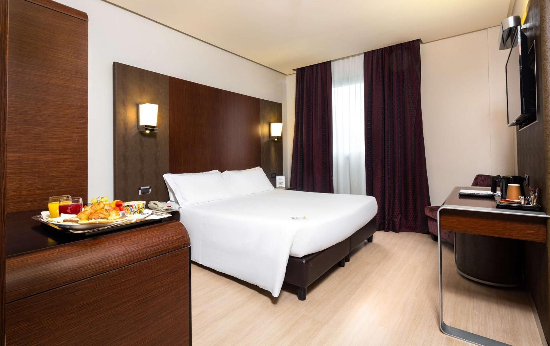 1 King Bed, Standard