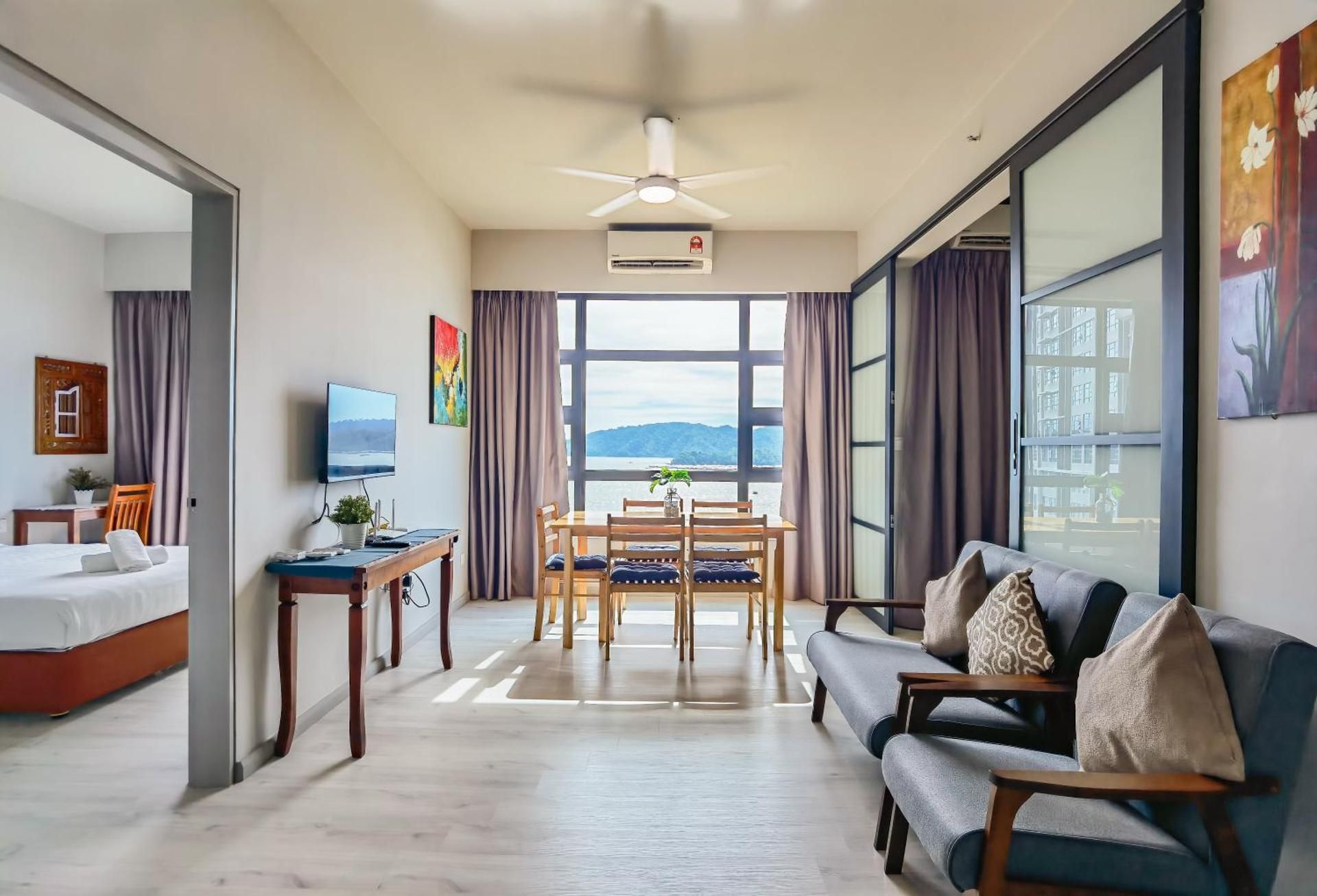 Deluxe Apartment