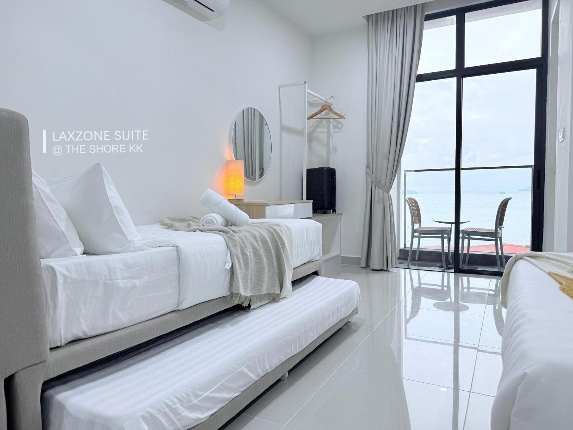 Family Room with Sea View