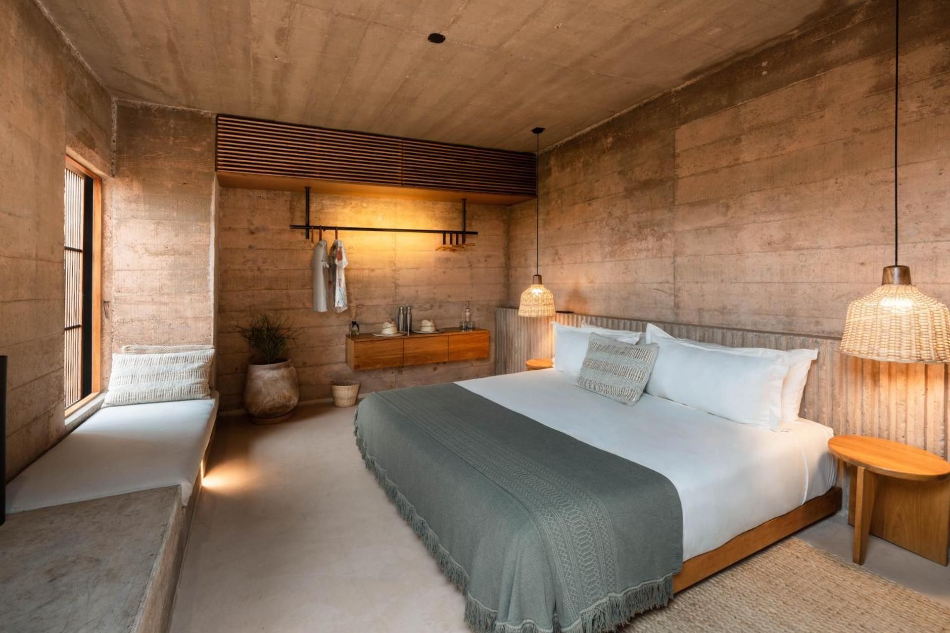Cacti Sky Suite - 1 King Bed