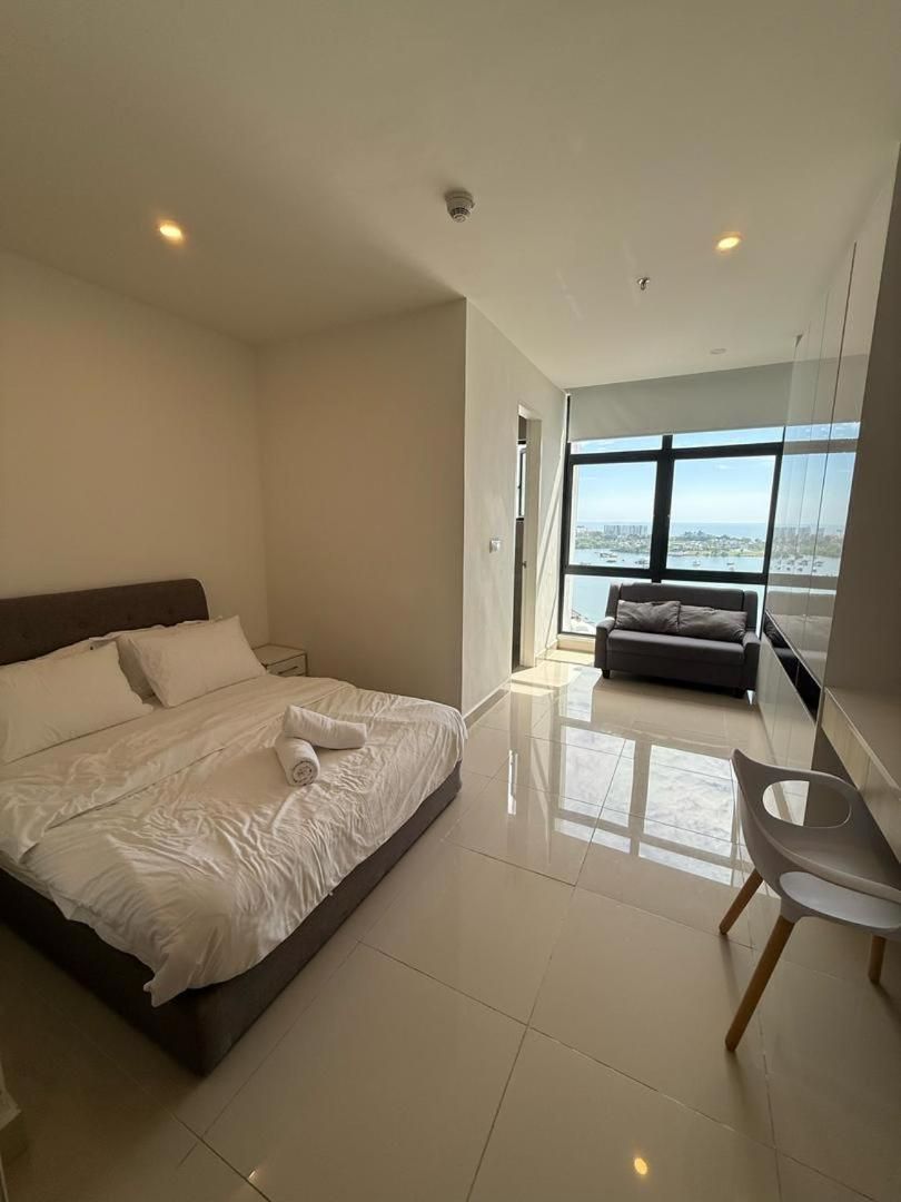 Deluxe Suite with Sea View