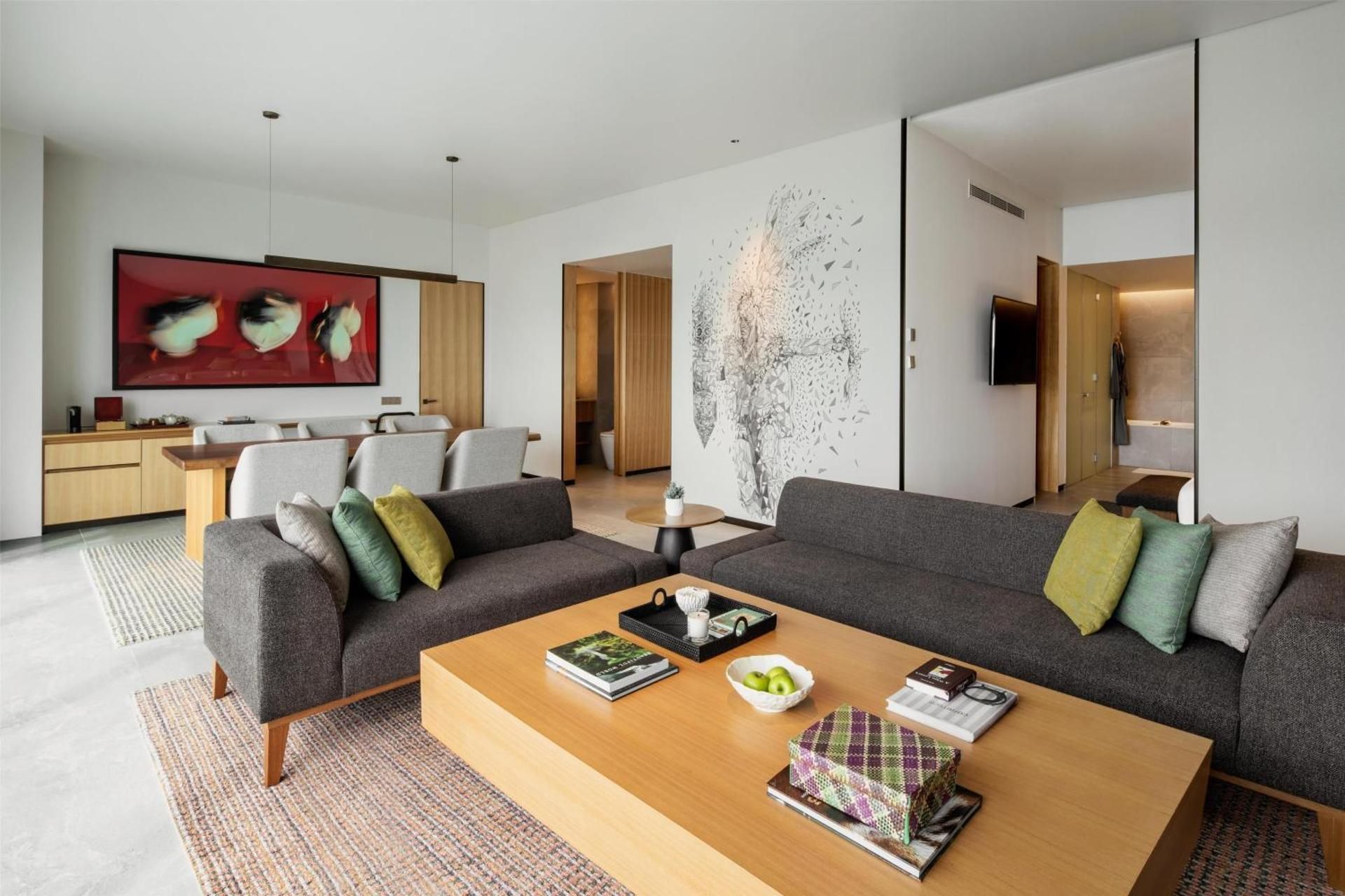 King Sea View Suite