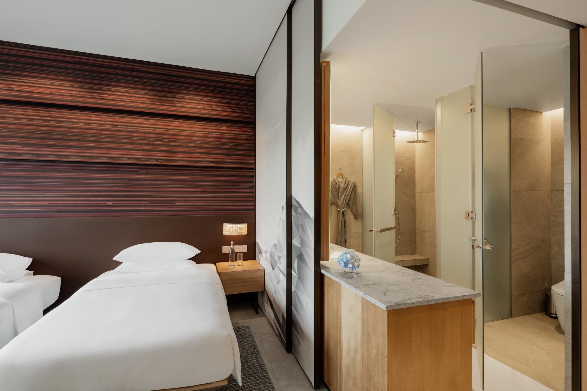 2 Twin Beds