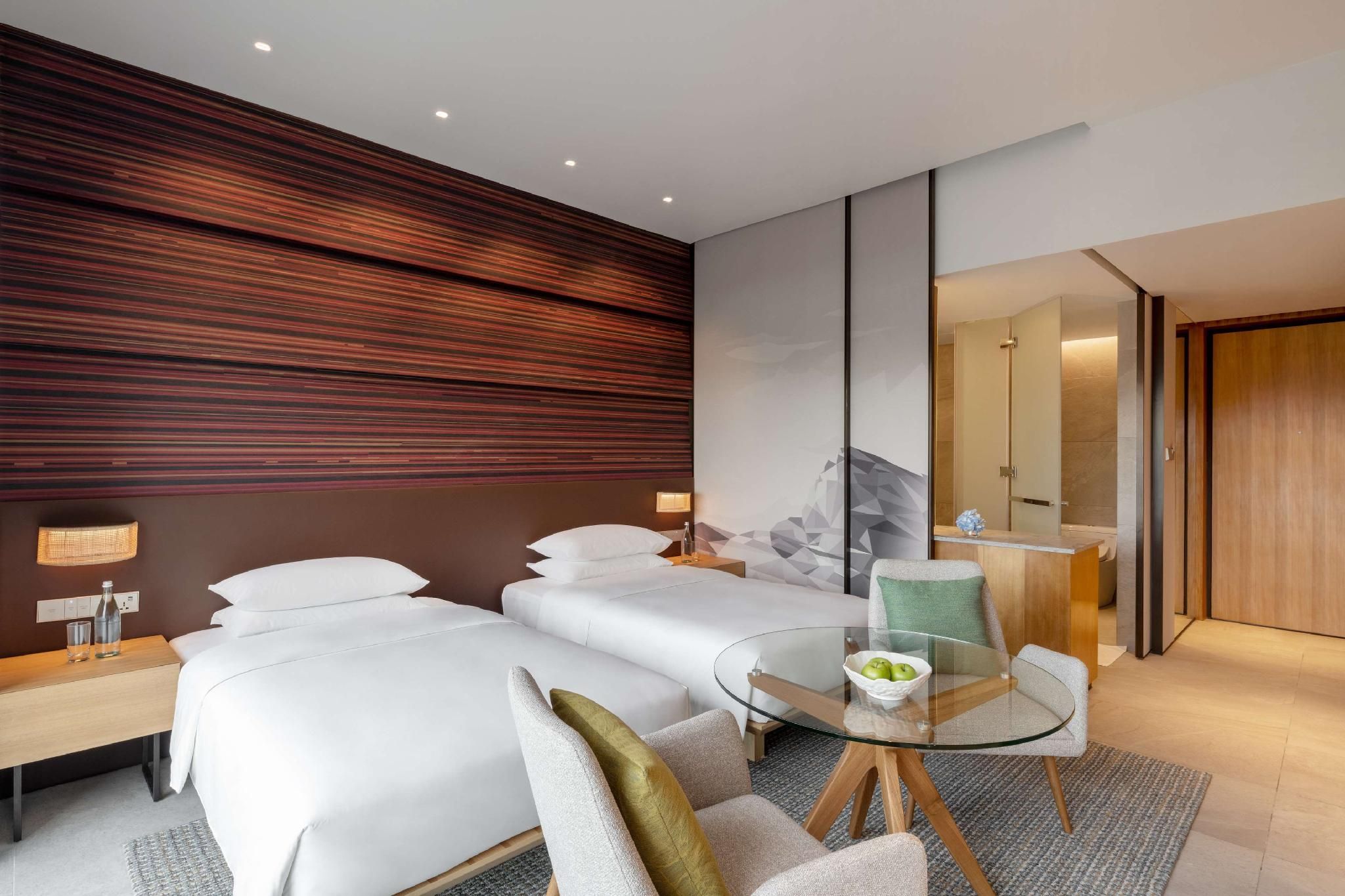 2 Twin Beds, Sea View