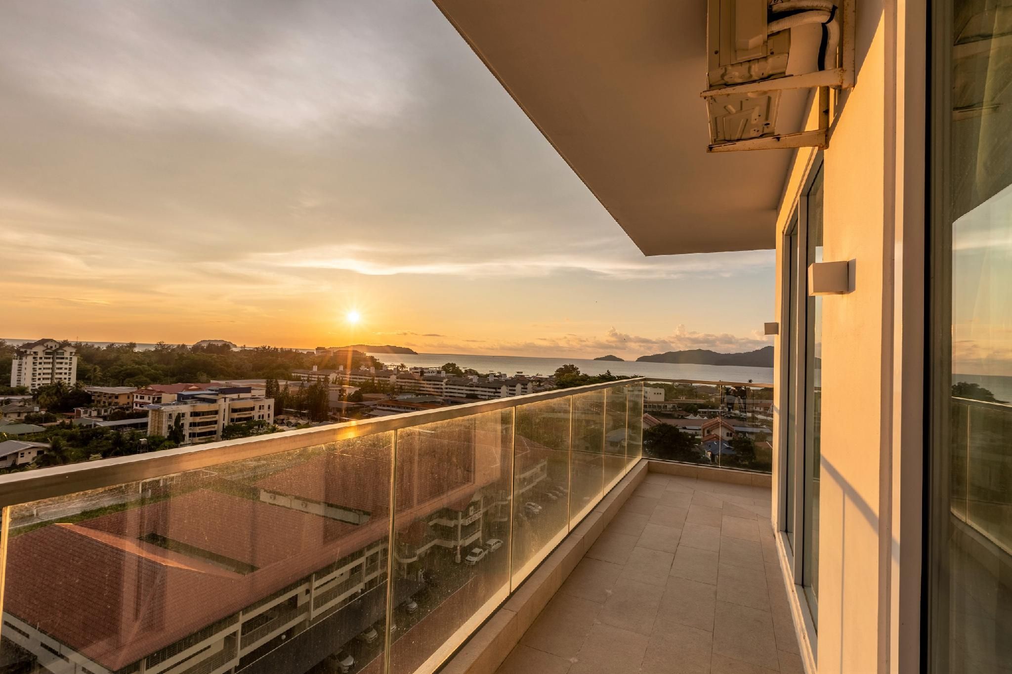 Sea View Suite with Balcony
