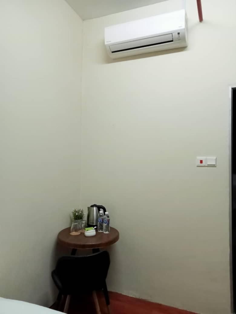 Economy Twin Room