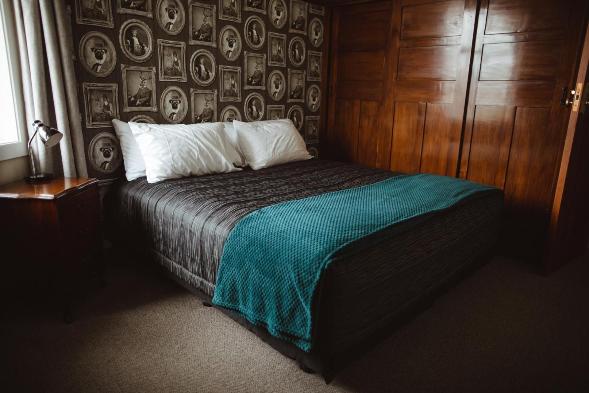 Standard Double Room with Shared Bathroom