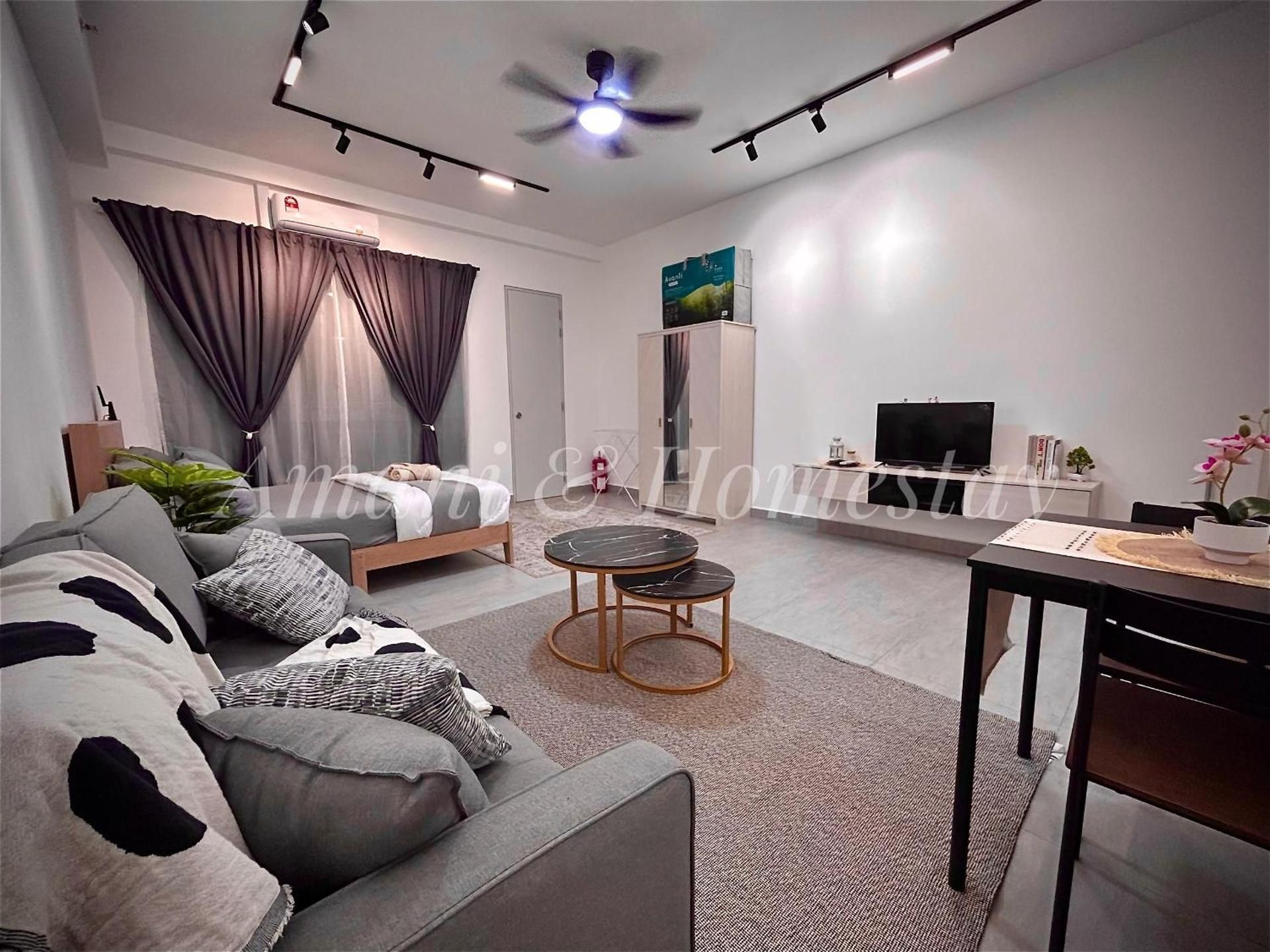 Standard Studio