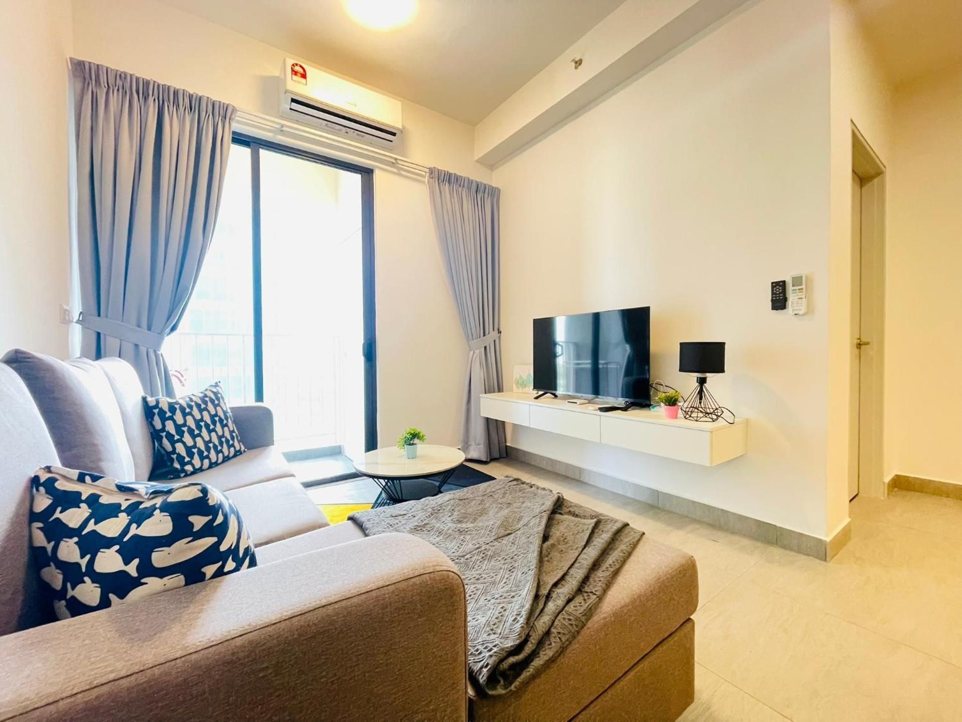 Three-Bedroom Apartment with Balcony