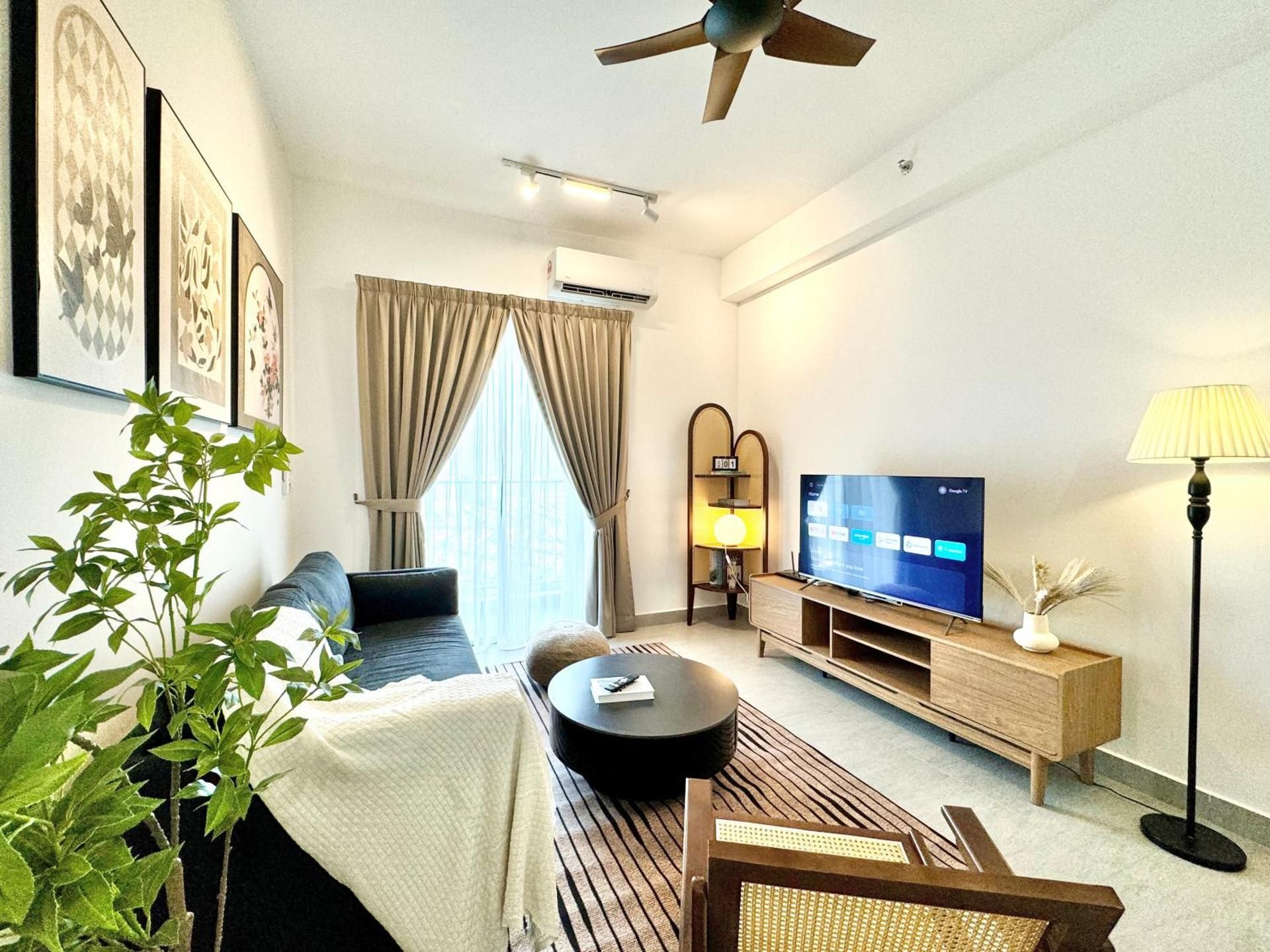 Deluxe Family Suite