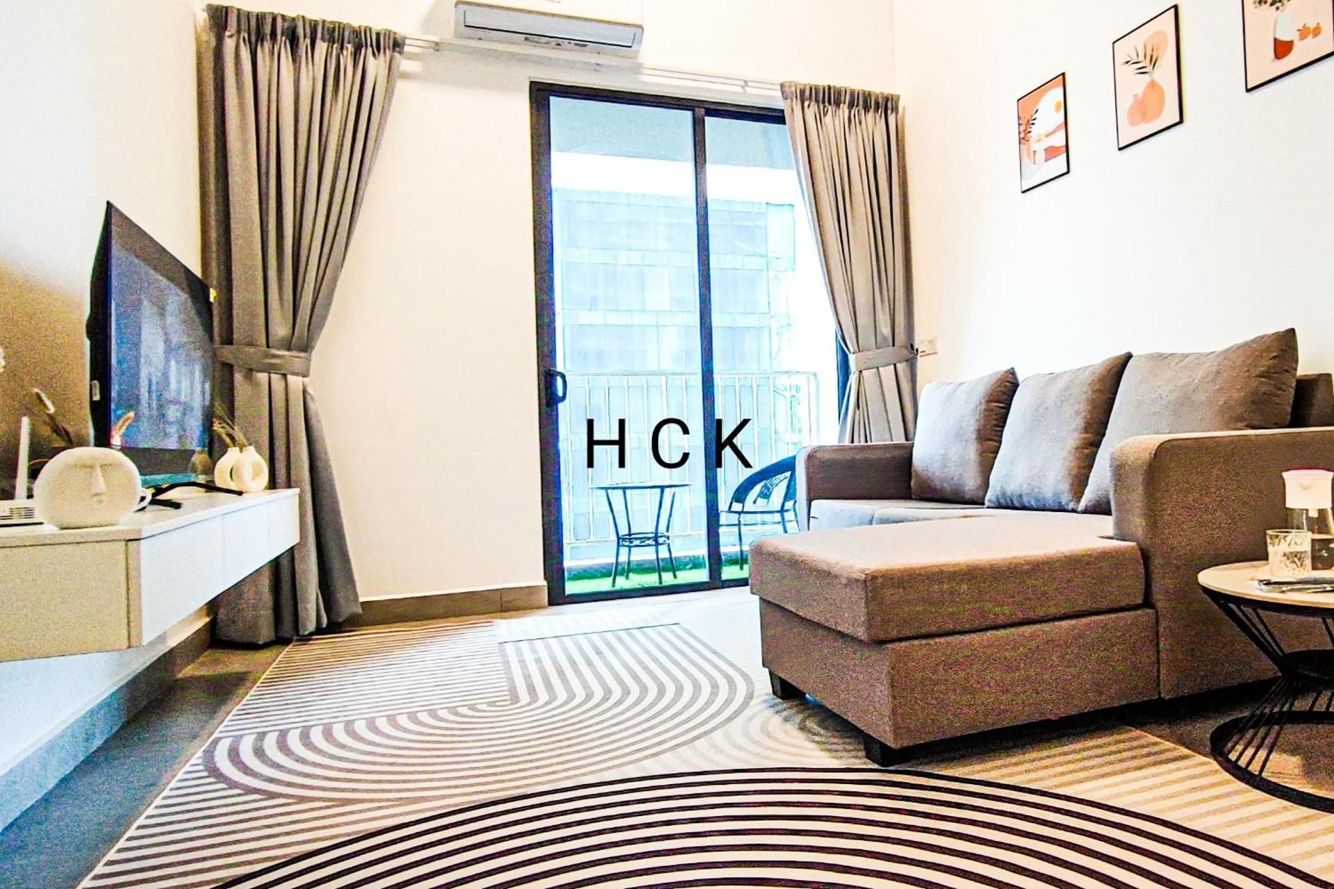 Four-Bedroom Apartment with Balcony 