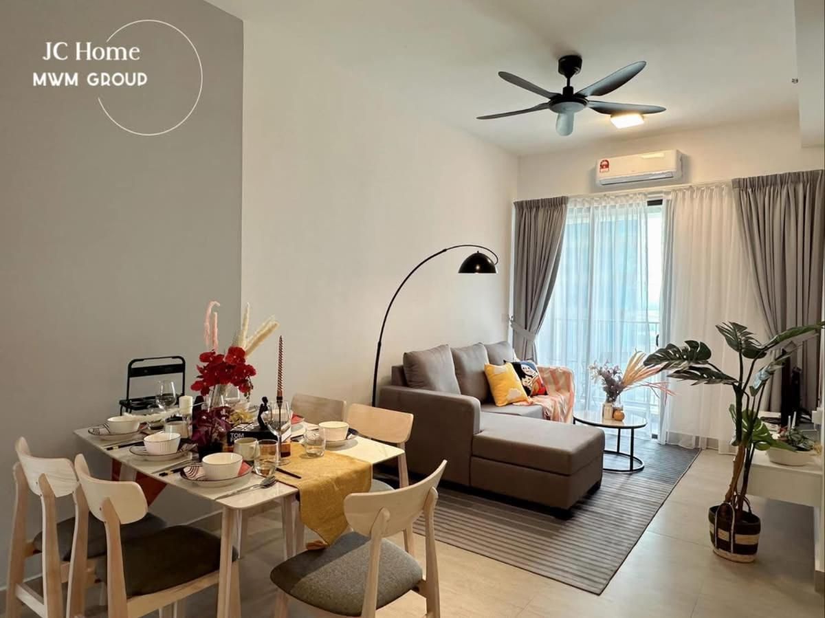 Three-Bedroom Superior Apartment