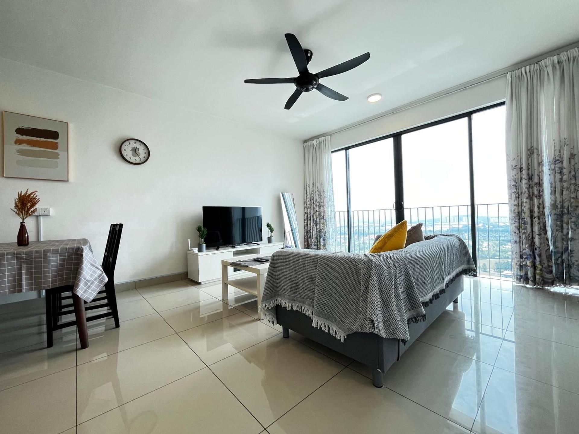 Two-Bedroom Apartment with City View