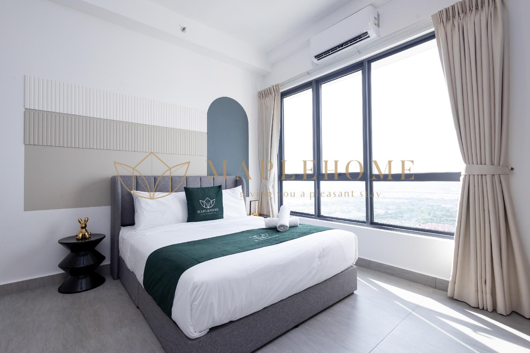 Deluxe Queen Suite