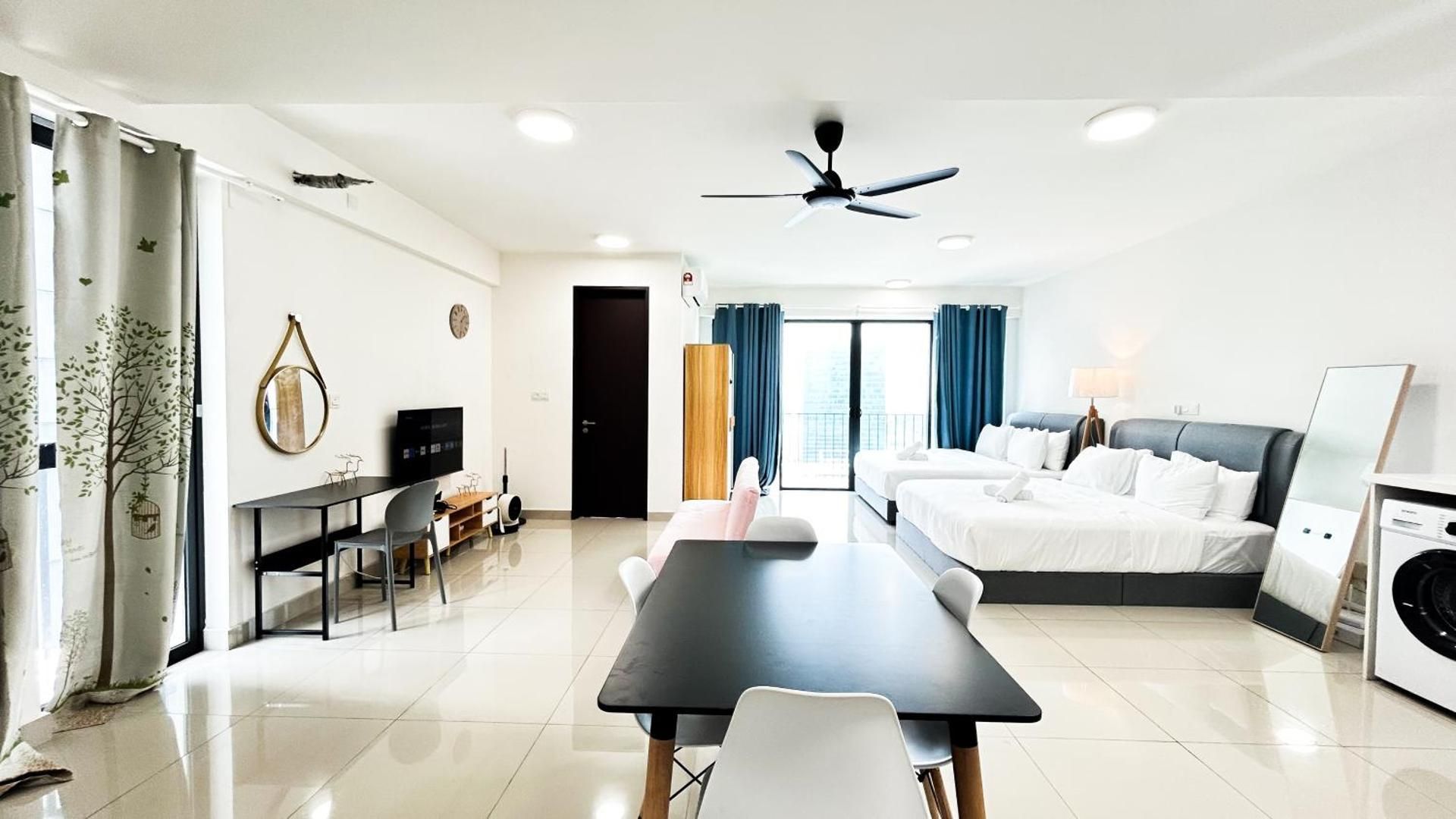 Trefoil by Manhattan Group