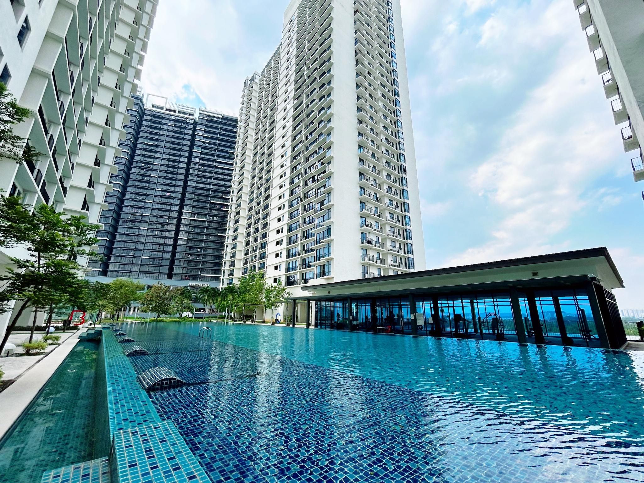 Trefoil by Manhattan Group