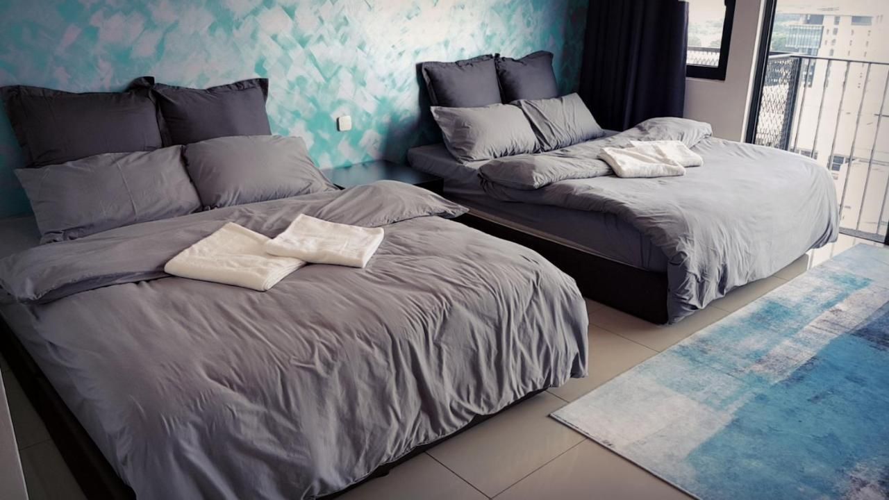 Deluxe 2 Queen Beds Smoke Free