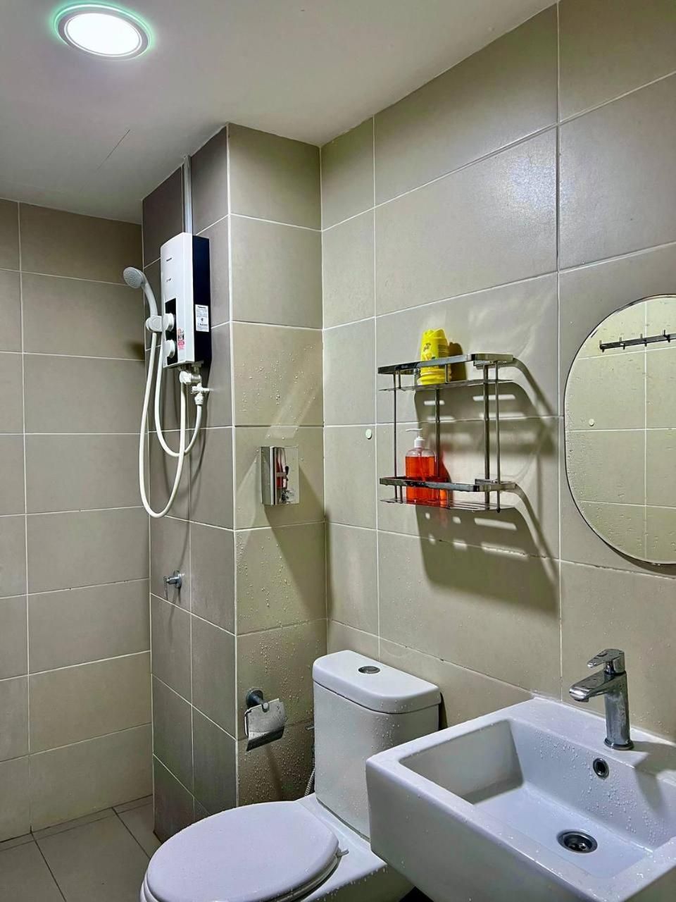 Two-Bedroom Deluxe Apartment with Balcony
