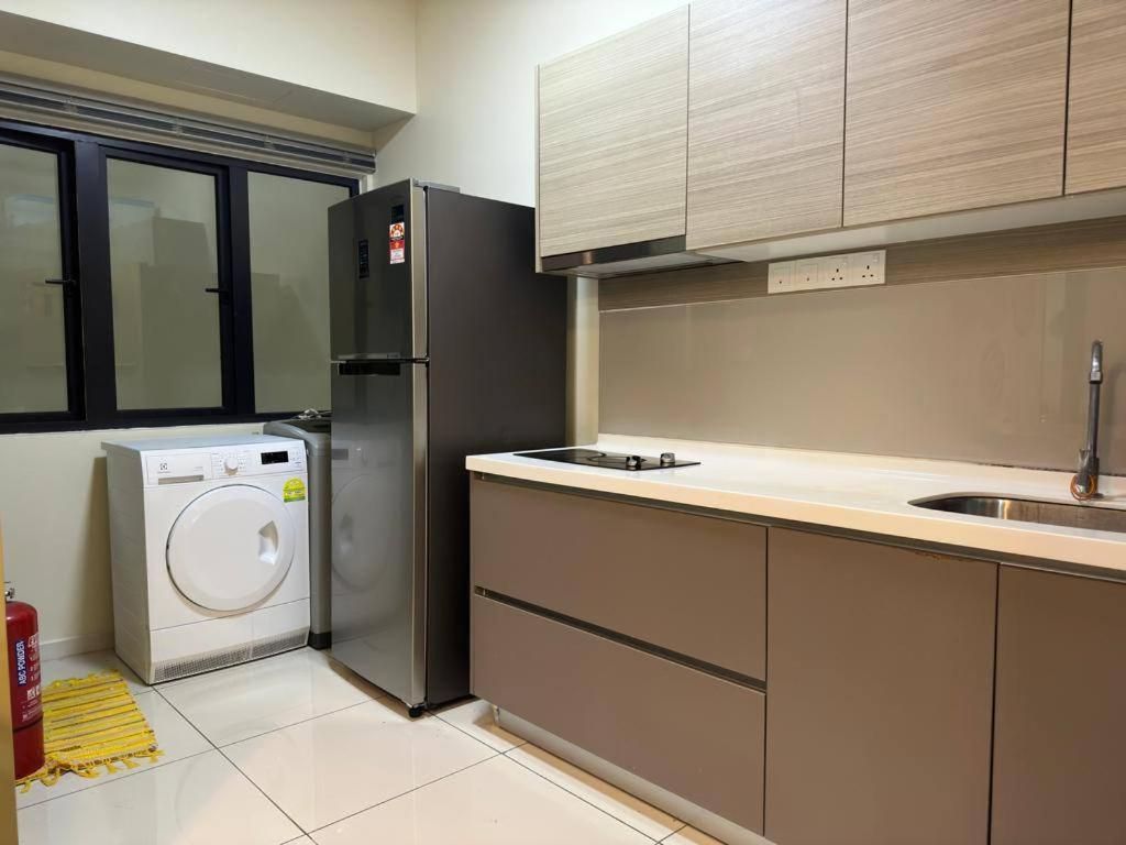 1 Bedroom Suite 1 King Non-Smoking
