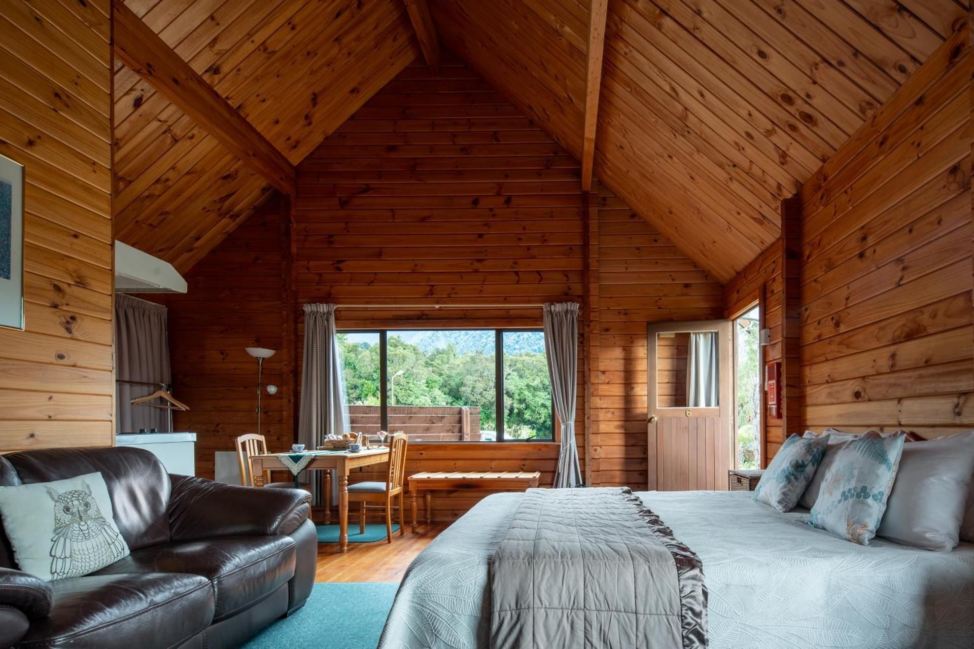 King Spa Chalet