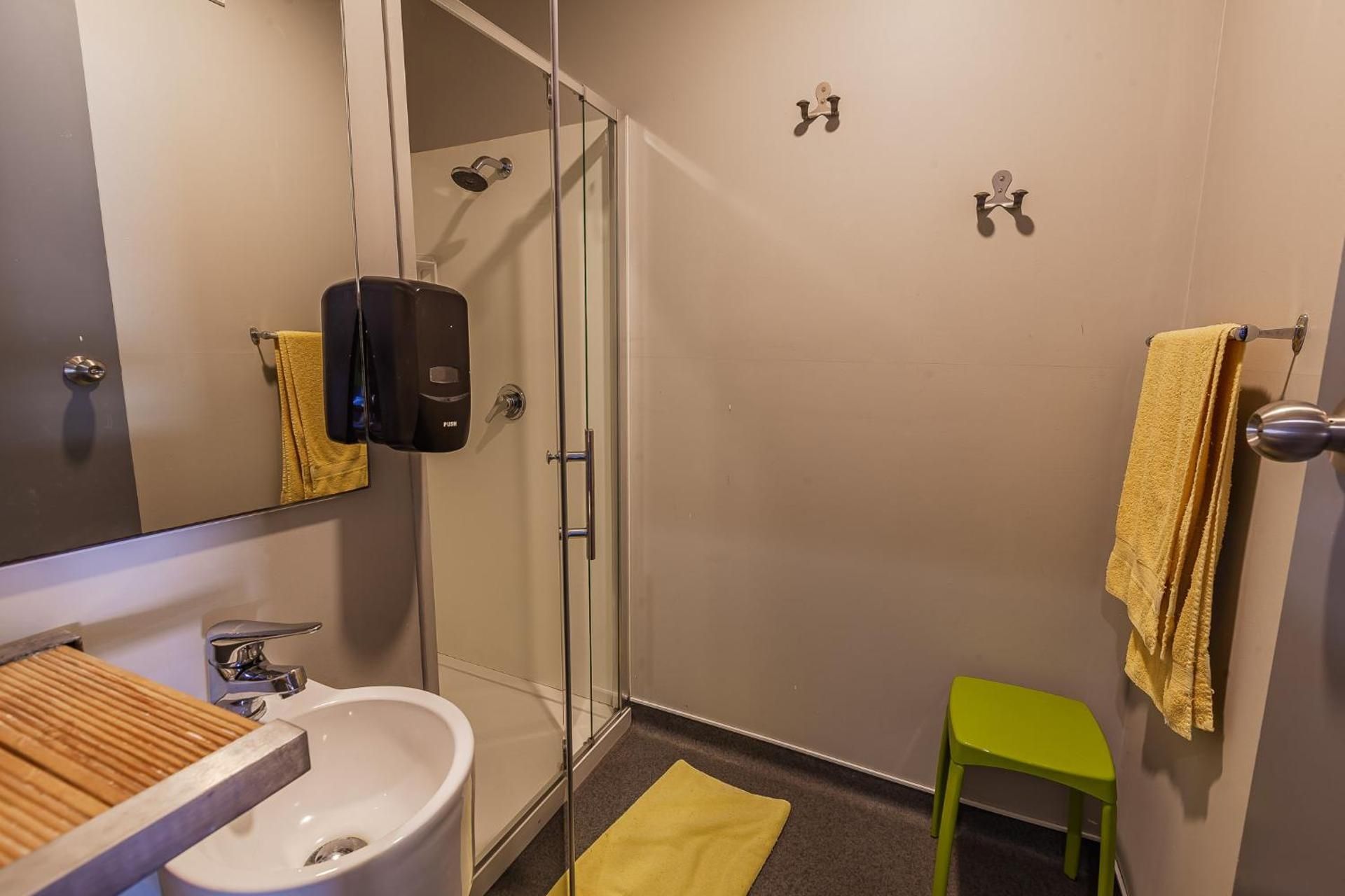 Basic Triple Room with Shared Bathroom