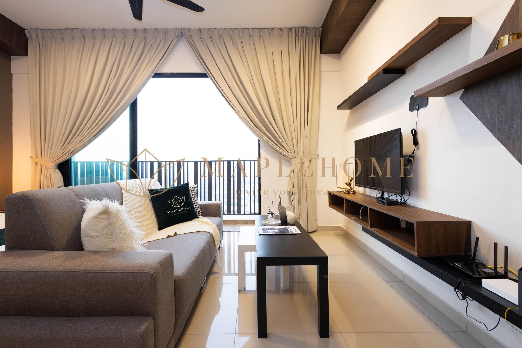 Deluxe Queen Suite