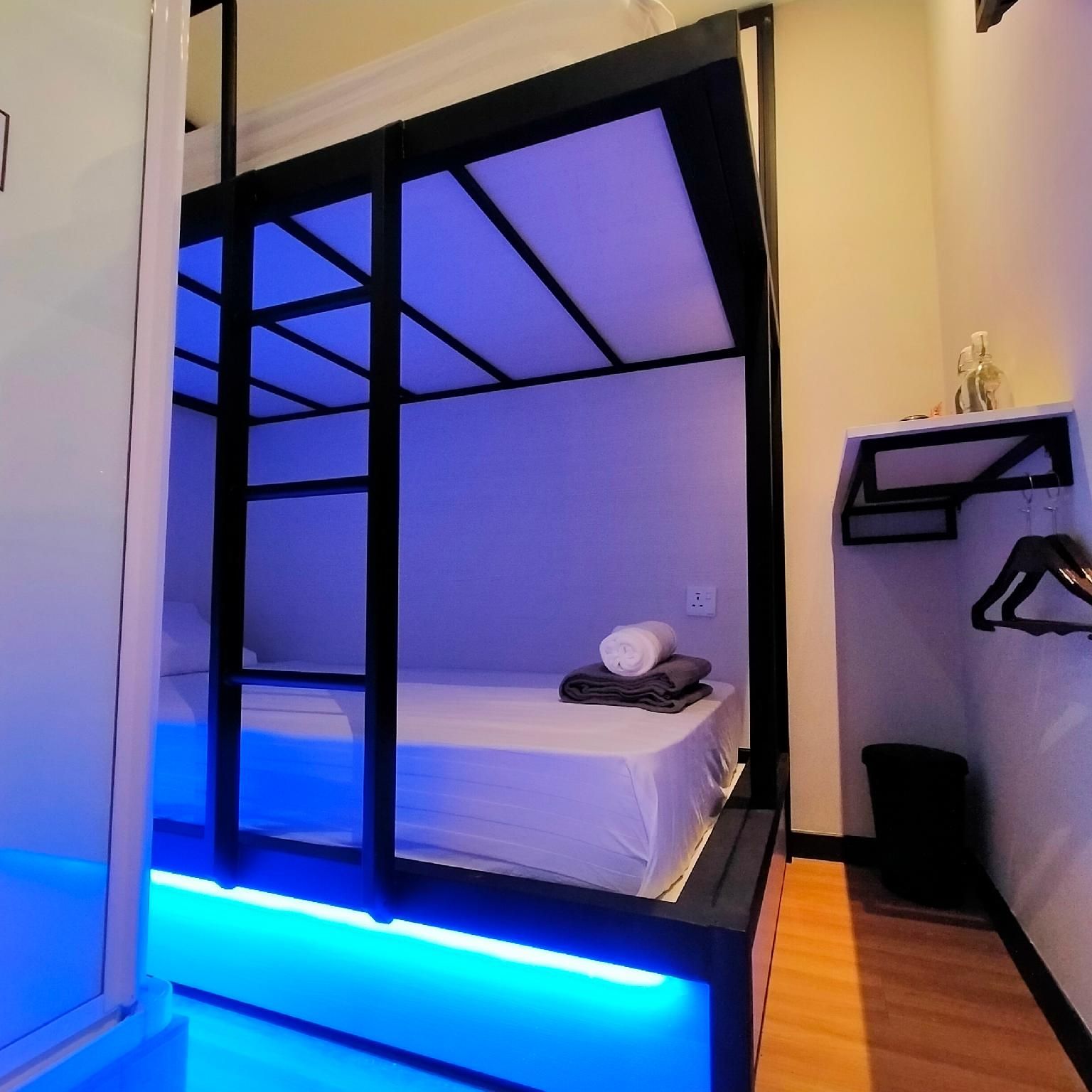 Twin Room - Non-Smoking
