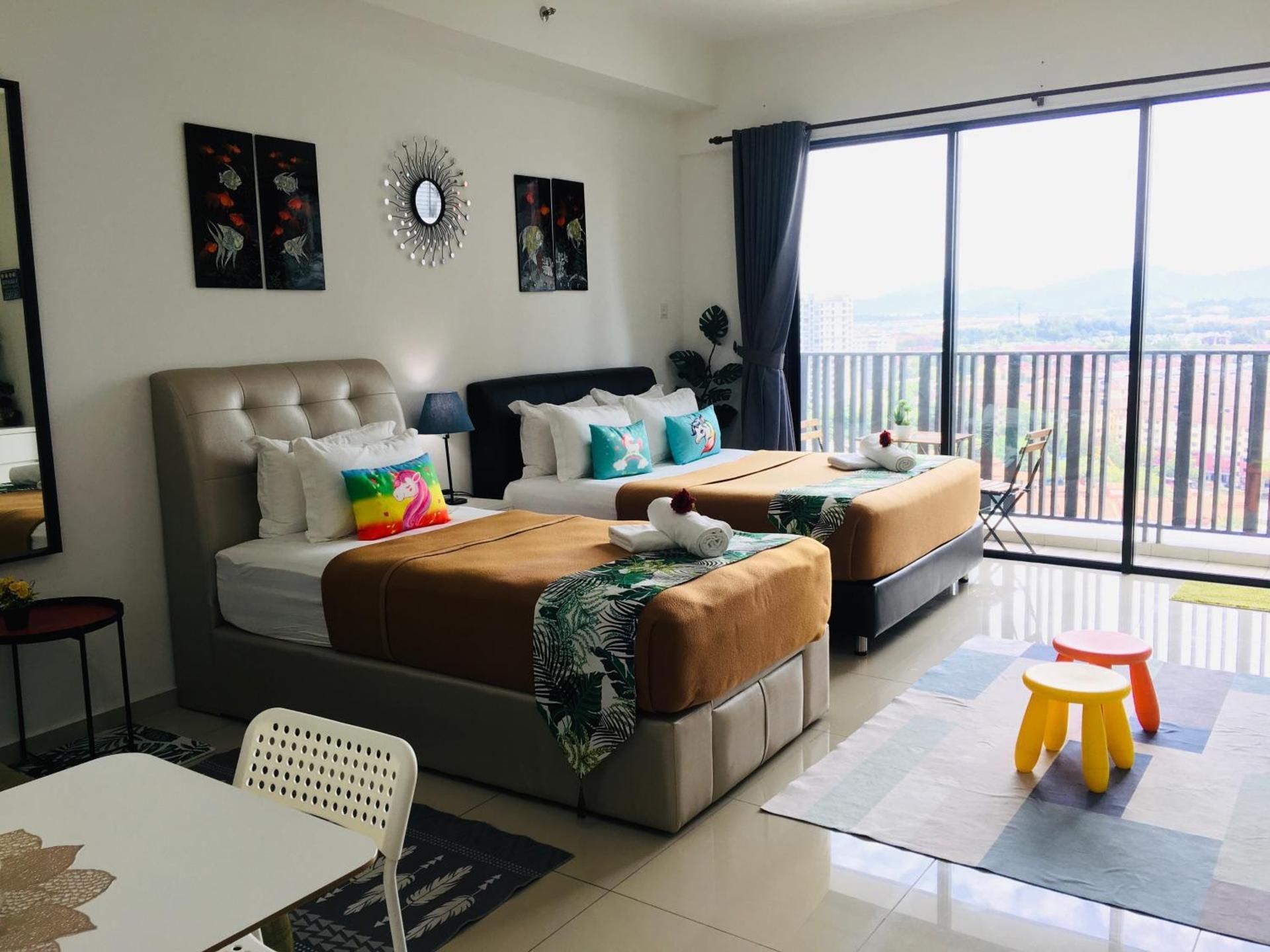 Studio 2 Bed with Balcony