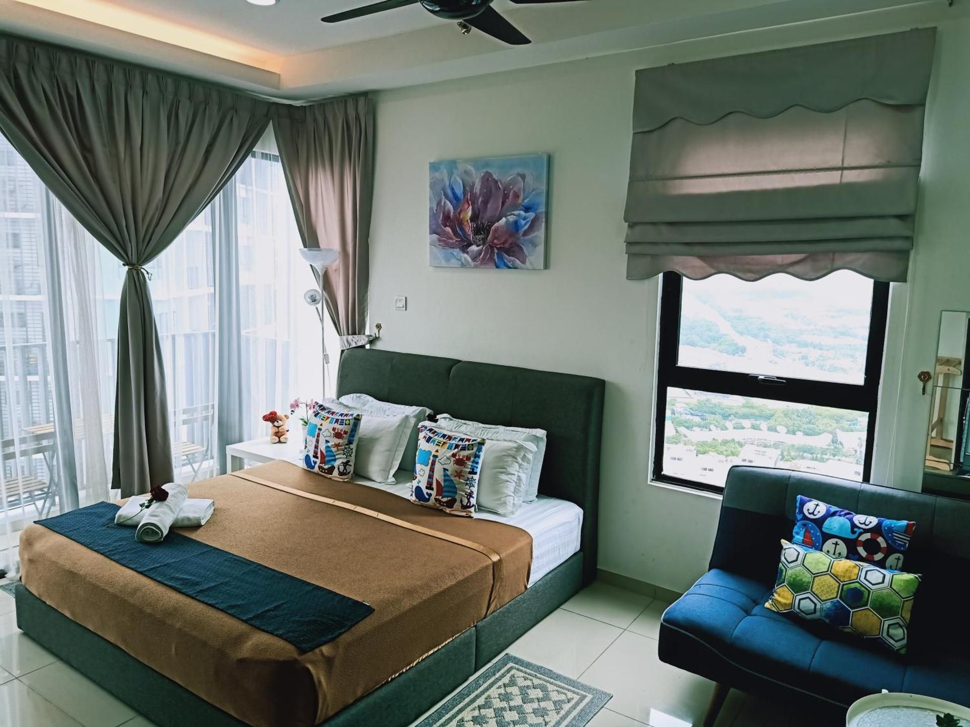 Studio 1 Bed with Balcony
