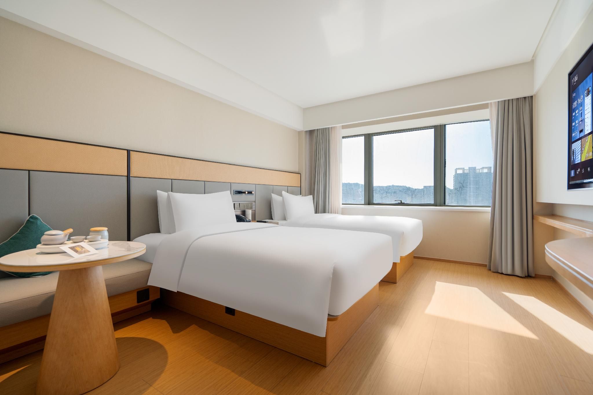 Huazhu - Superior Twin Room with View