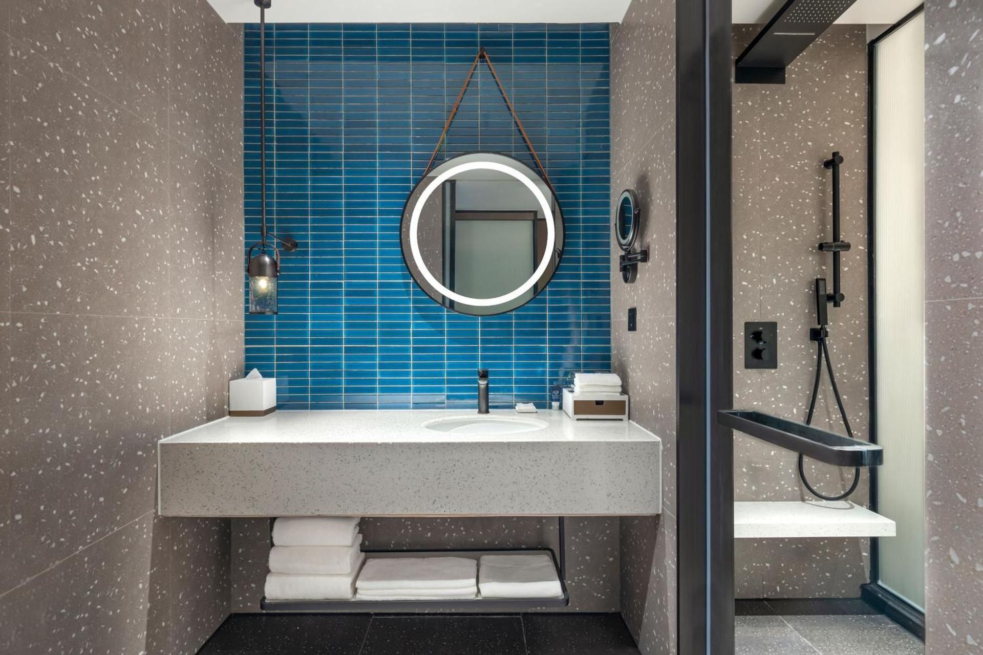 Guest room, King or Doubles