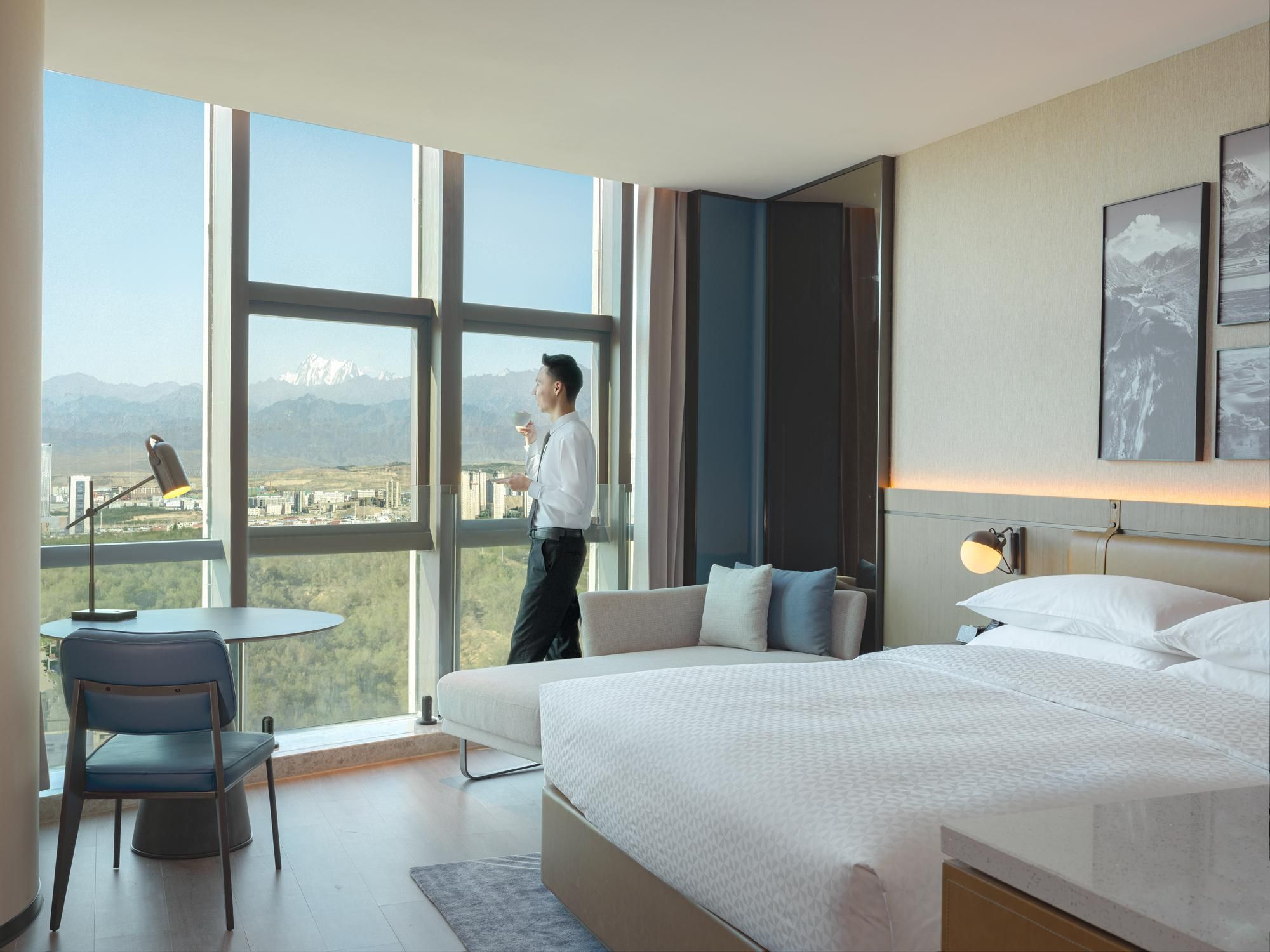 Selected Room, Guest room, 1 King, City view, High floor