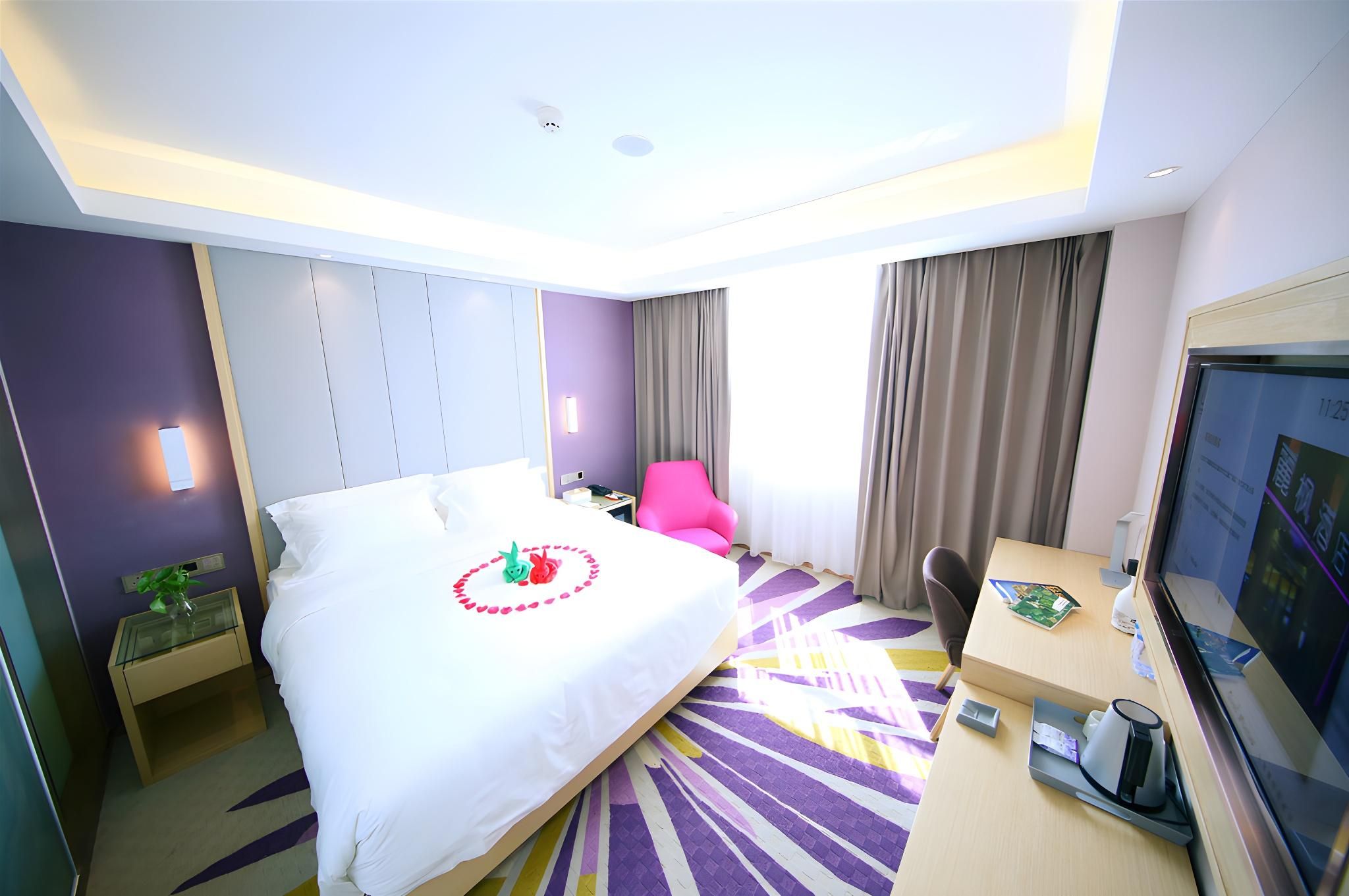 Business Queen Room
