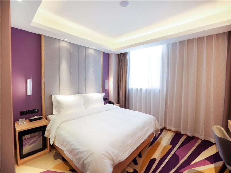 Deluxe King size bed Room