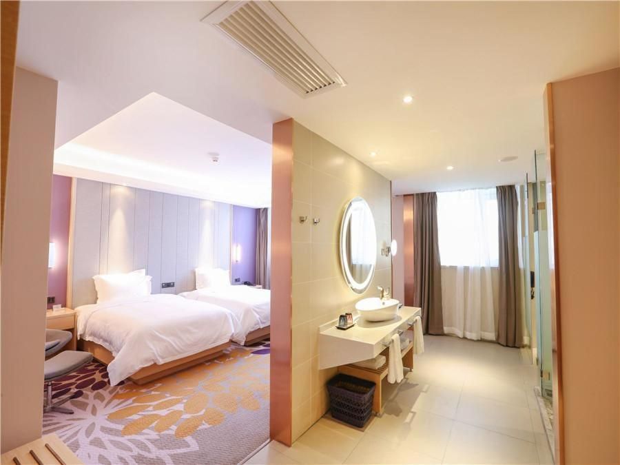 Executive Twin Bed Room