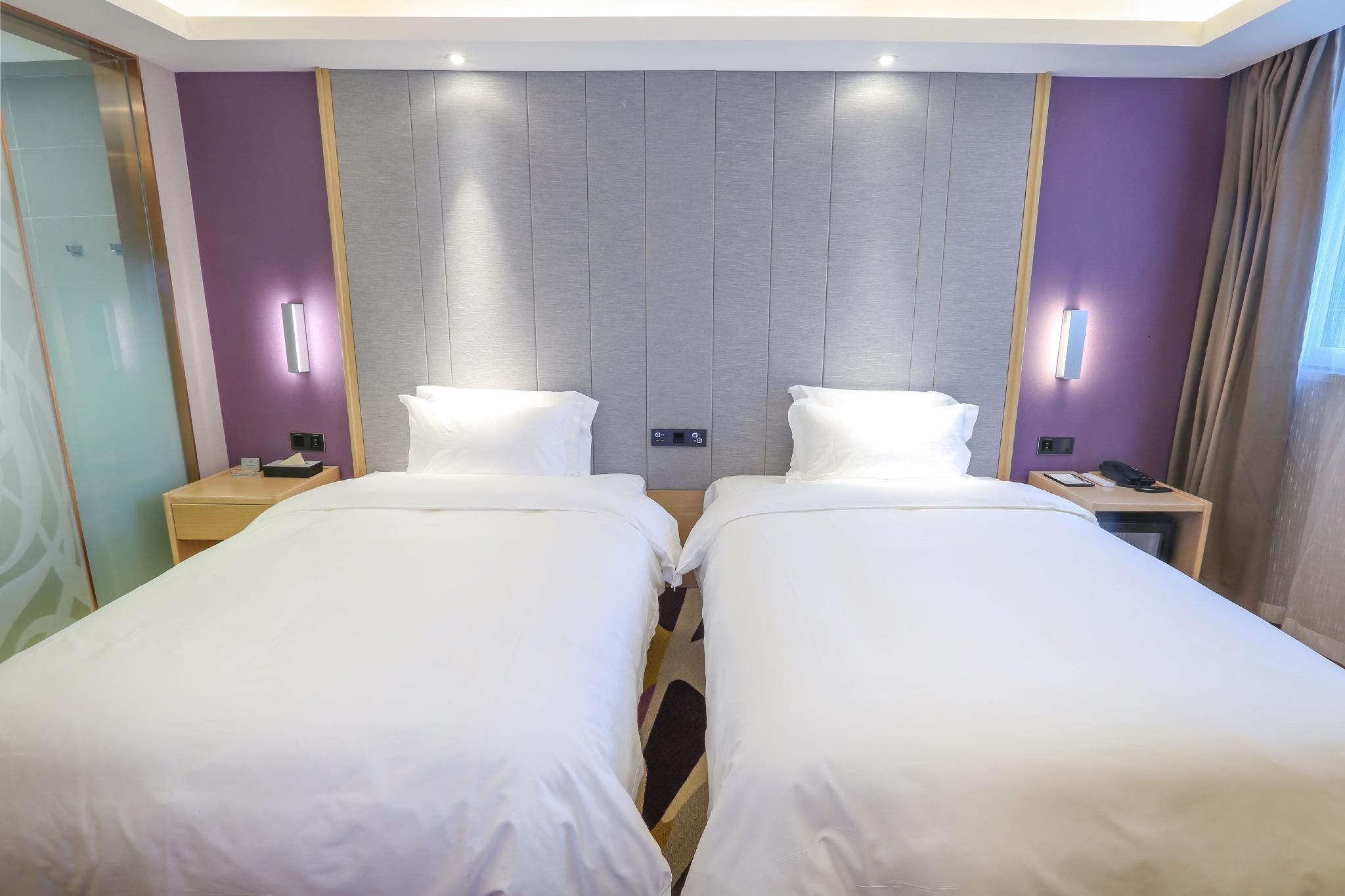 Deluxe Twin Bed Room